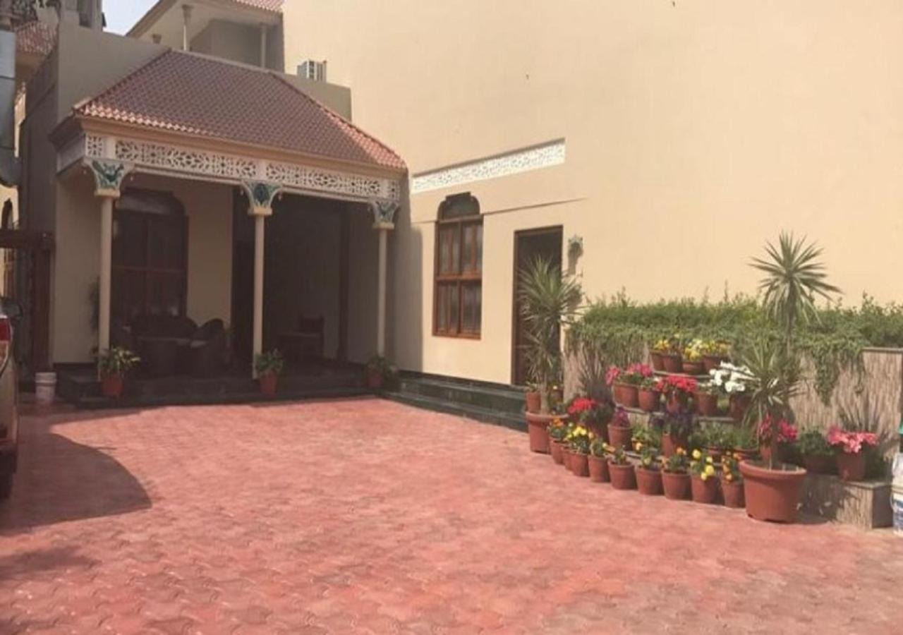 Vijaigarh Kothi - Heritage Boutique Váránasí Exteriér fotografie